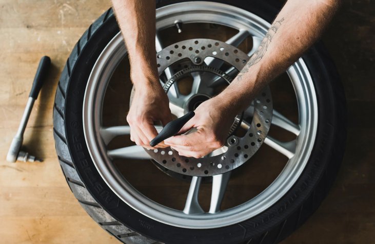 El servicio de frenos de BMW Motorrad.