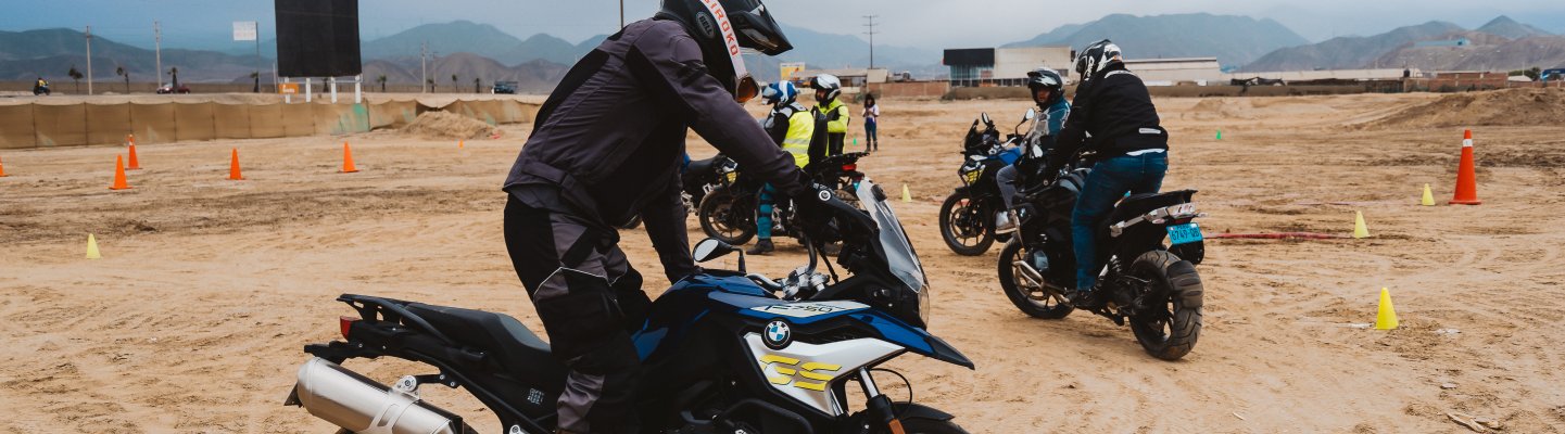 CURSO DE MANEJO BMW MOTORRRAD